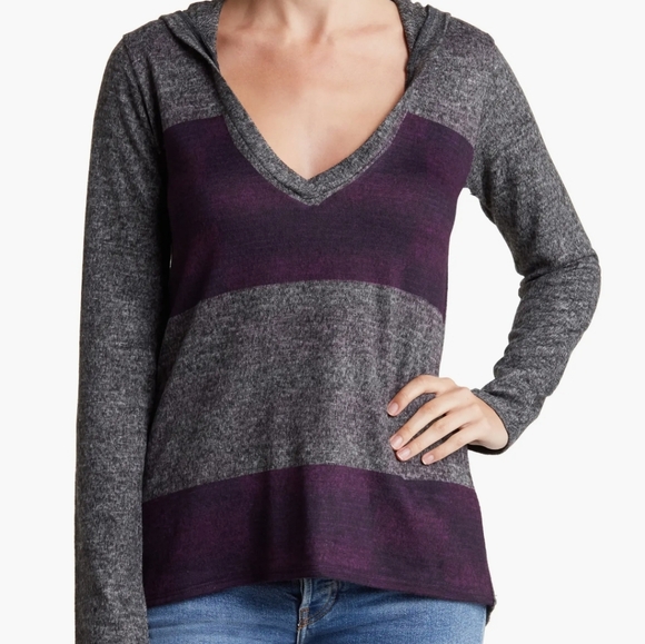 Go Couture Hooded Sweater Tunic, NWOT,Small, Grey/ Beetroot Purple - Picture 1 of 4